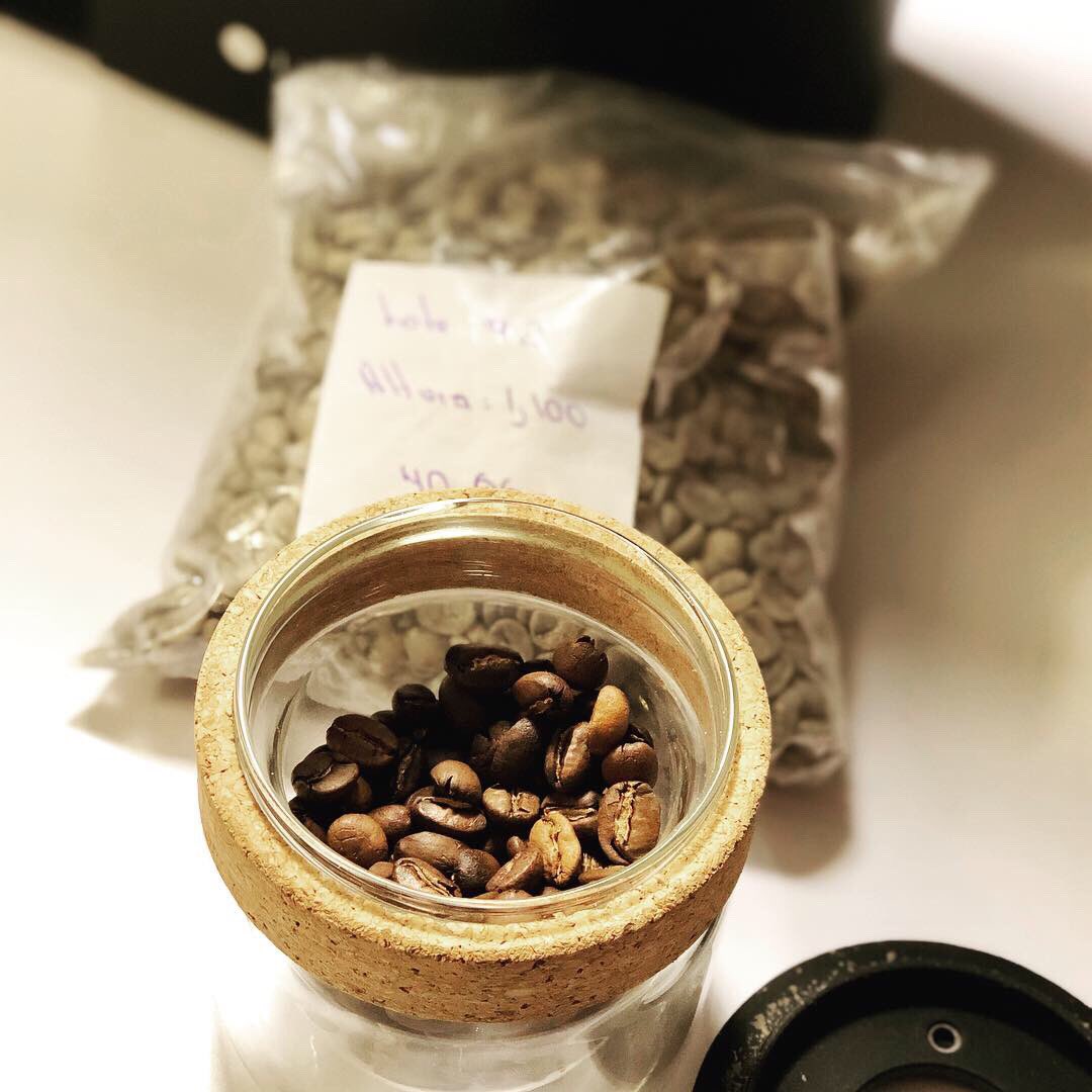 First sample roast done...in the hotel room. #heisenberg #gripitandripit #coffee #roasting #coffeeexpo2019