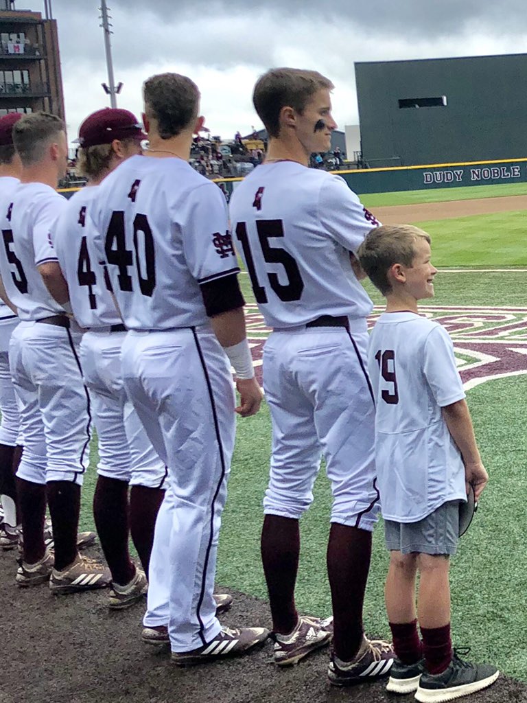johncross2014's tweet photo. Thanks for great memories as Kids Captain at Super Bulldog Weekend 2019.  @BlairEBatson @HailStateBB @jakemangum15 @Elijahm_2 @lemo22 https://t.co/r41rpuhKGi