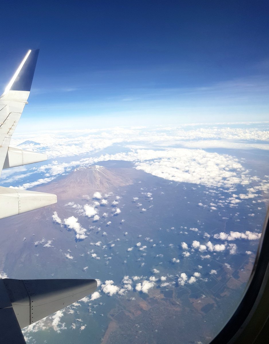 Coulove's tweet photo. I failed to conquer you from the bottom, I had to find a way🤔🤷♂️😃.
@destinationaf @KenyaAirways @AFRICATOURISM
#Kilimanjaro #Africa #Tanzania #VisitAfrica #Dreambig #Boeing737-700 #KenyanAirways #flyAfrican https://t.co/1XvCGiX1ZO
