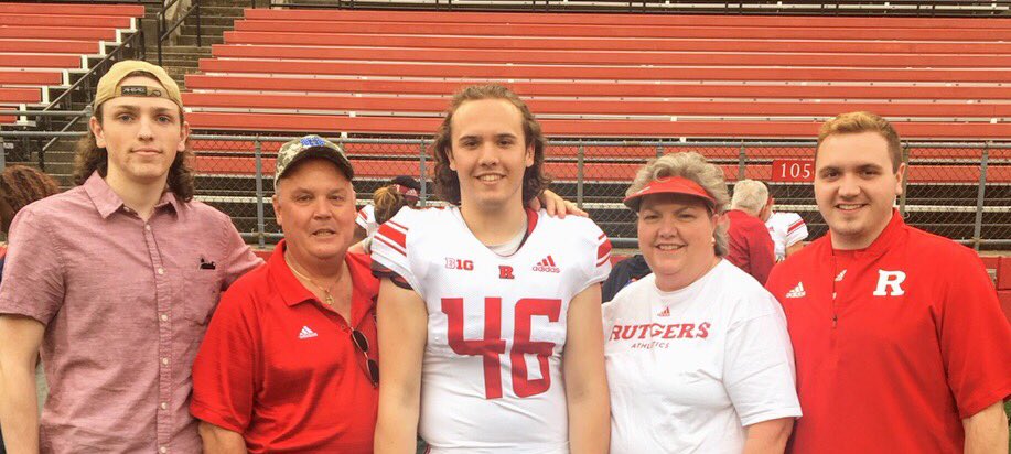 kathklean's tweet photo. Fun family day at RU Spring game! #RUlegacy #RUathleticslegacy #grateful #TeamShank Thank you @RFootball @RUAthletics               🛡⚔️🏈🏀 https://t.co/MZGS0NkOdF