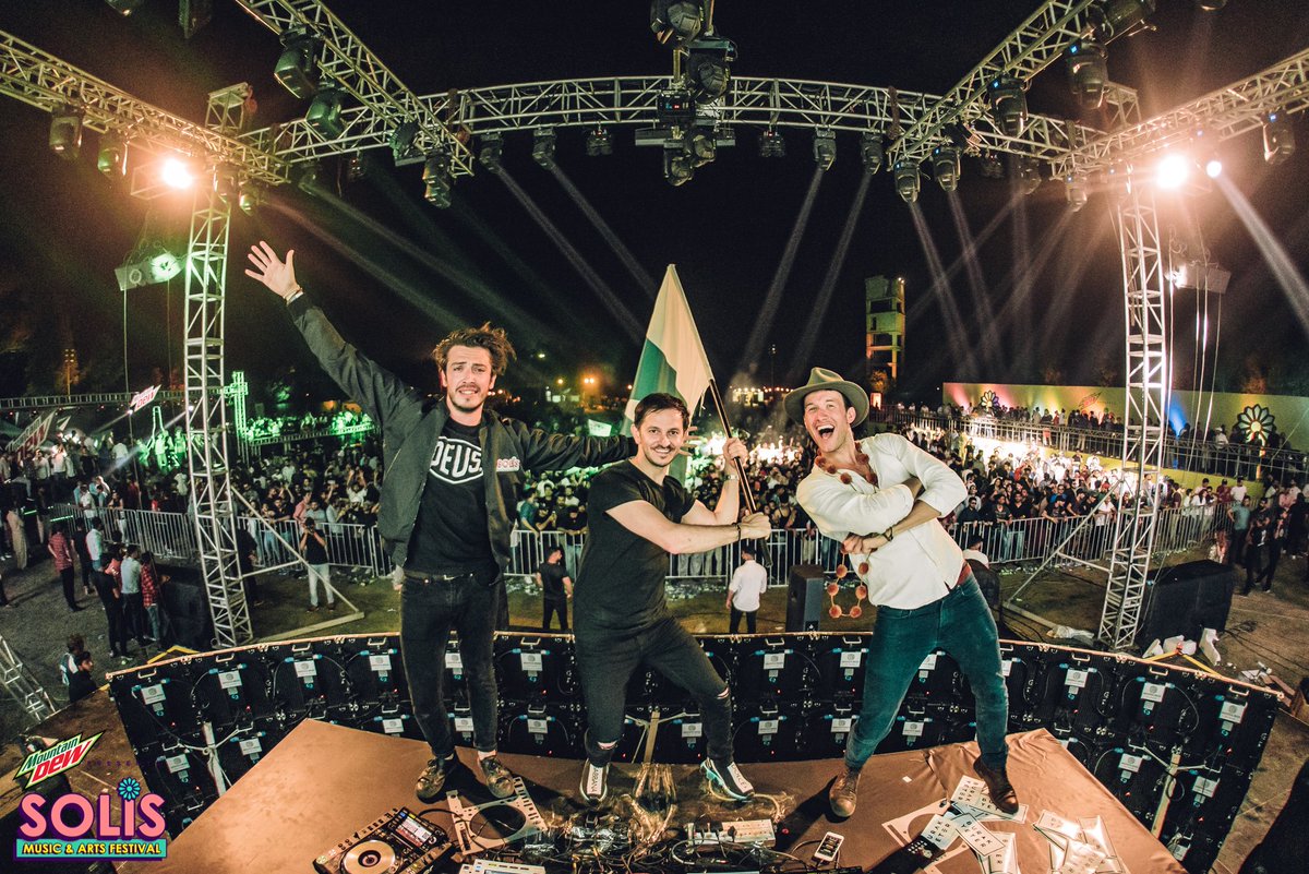solismusicarts's tweet photo. Thank you for singing along and sharing some energy with all our incredible musical guests! Shout out to FDVM and Burak Yeter for sharing the stage in the closing moments of the 2nd edition of Mountain Dew Presents Solis Music &amp; Arts! #solisfestival #dewsolis https://t.co/Nh2JTuHL2n