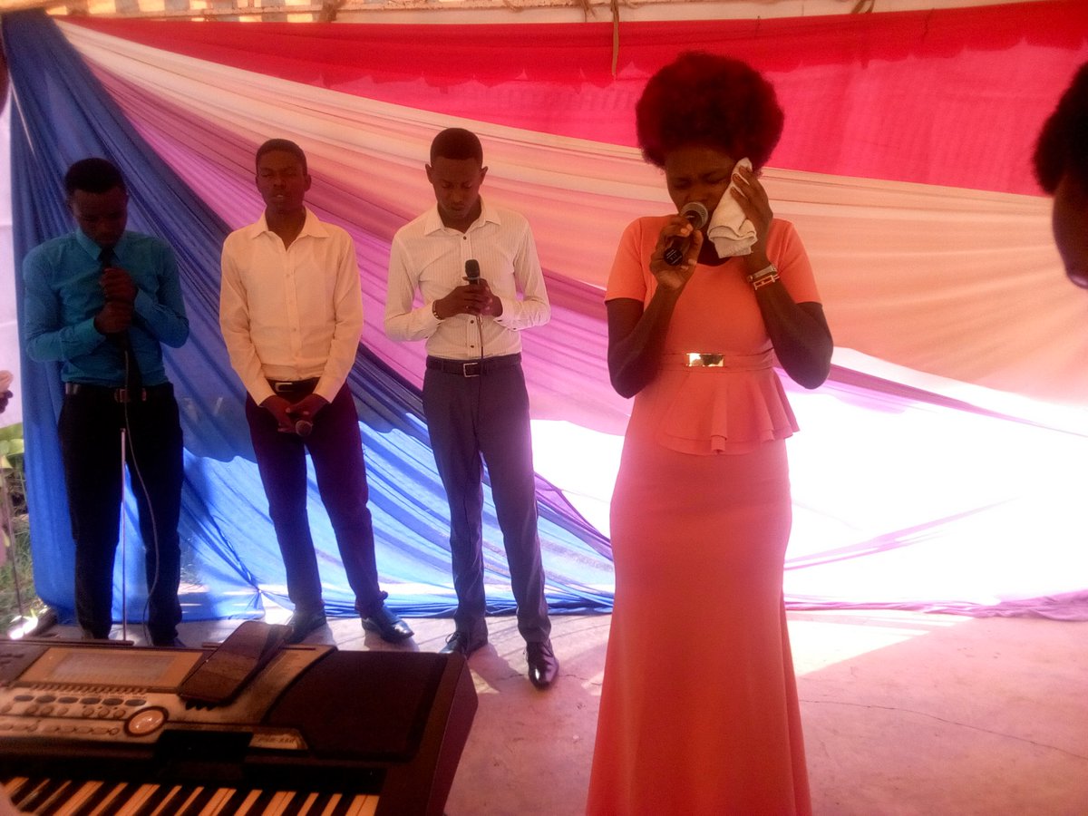 TUMkCU's tweet photo. Sunday service
#Tunakuabudu
#Worship session
@TUMkCU https://t.co/CgJTqlDBqb