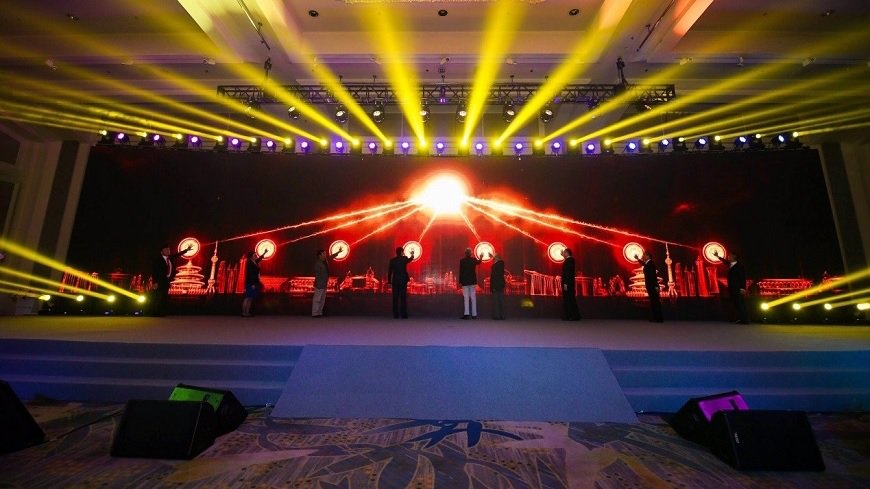 CEIBS's tweet photo. CEIBS begins 8-month-long celebration of 25th anniversary https://t.co/PNNWdLK73k #CEIBS25 https://t.co/P6xhFunusR