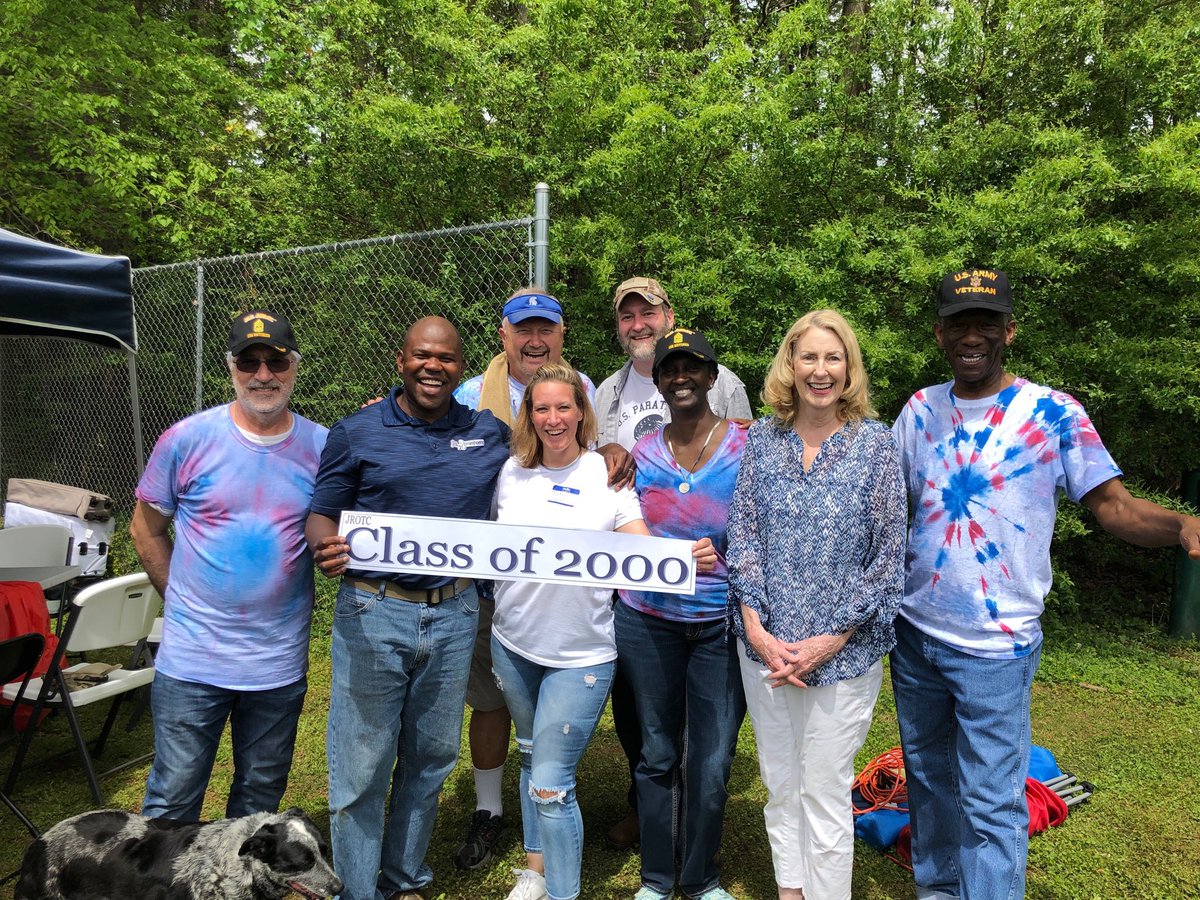 AJROTCCHS's tweet photo. Judy Whaley, my principal from 2000 stopped by to say congratulations 19 years later and to wish me well on my retirement. What an awesome lady! I , 1SG Burns , will forever be grateful for your leadership. https://t.co/33VReZgANd