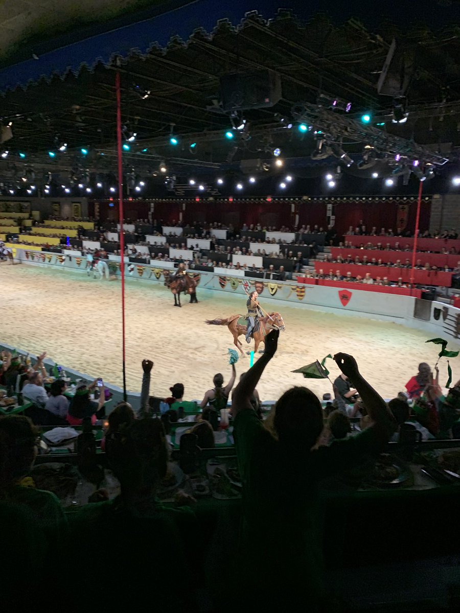 BrenhamCubBand's tweet photo. Go Green Knight! The Cub Band is having a great time on their Spring Trip #btcb #SpringTrip2019 #BrenhamUnited https://t.co/hmAeJvgHjw