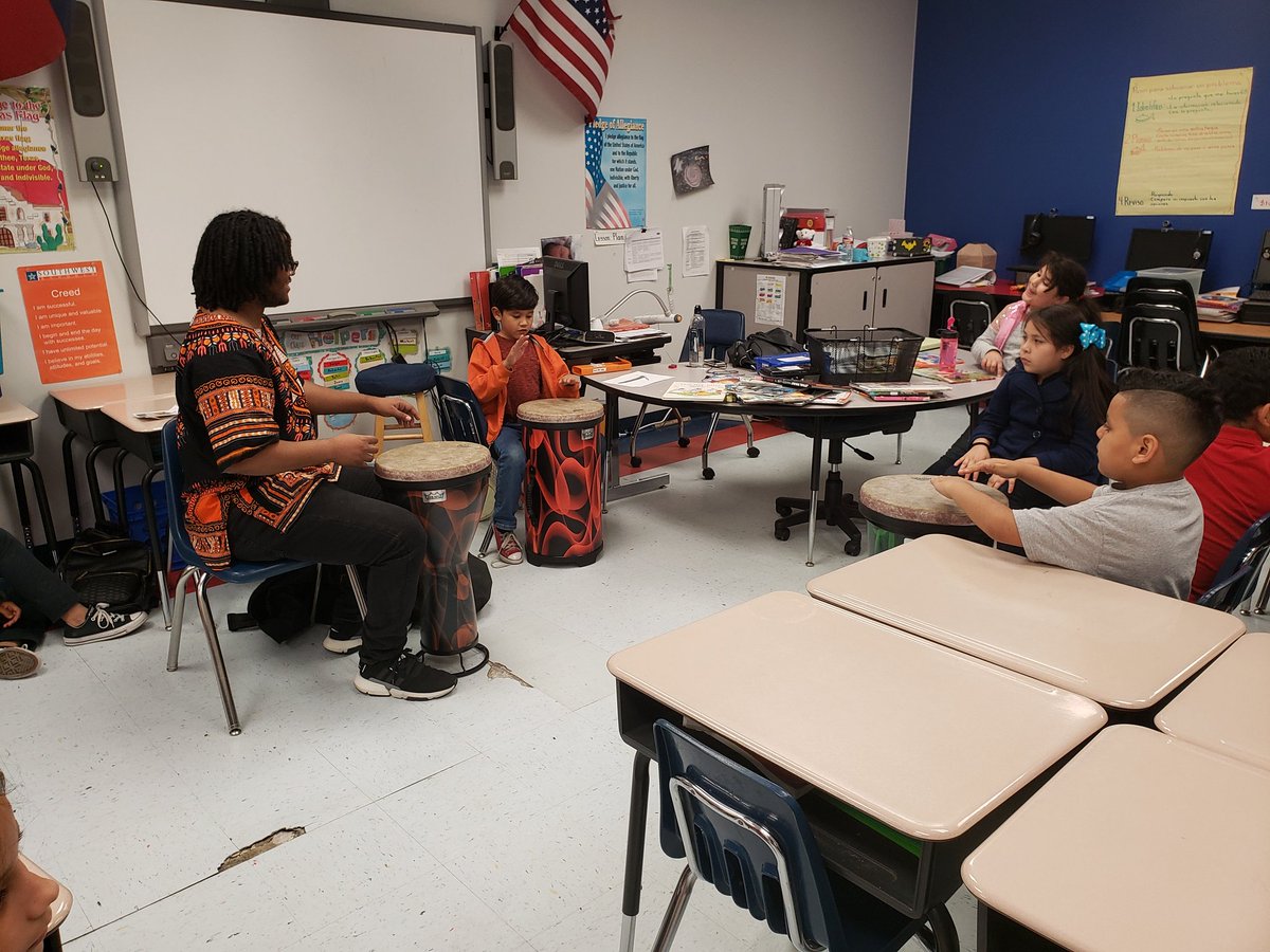 bissonnetasp's tweet photo. The instruments we borrow from the @HCDE_CASE SMART Zone have made our music classes awesome this semester! 
Our 4th &amp; 5th grade groups are learning how to play ukelele with Mr. Elijah &amp; our Kindergarten through 2nd grade groups have been learning about percussion with Mr. Kaleb! https://t.co/ckRn5YZHeV