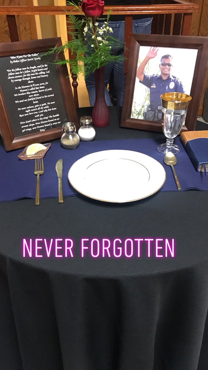 Purtogirl's tweet photo. We miss you #officersingh #thinblueline #282 #newmanpolice https://t.co/K8lhIJ1jtQ