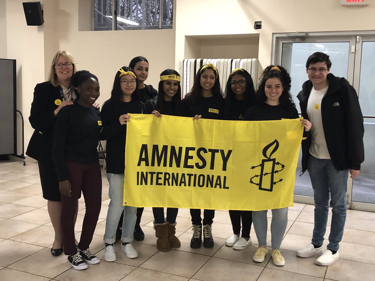 LindyKeyClub1's tweet photo. Amnesty International’s Vigil on April 11th was a true accomplishment and a great start to an amazing club. Great job and thank you to everyone that came and gave support!!👍👍 #amnestyinternational #lindy https://t.co/GS3aipjPPf