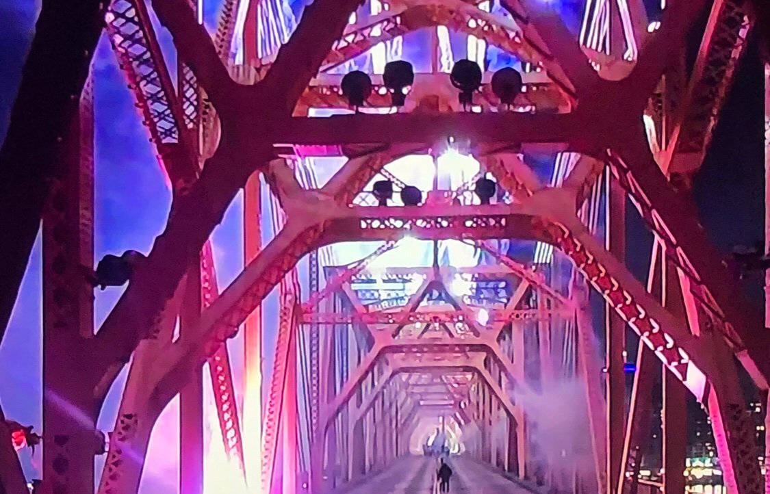 bridge_second's tweet photo. #wave3thunder  #WAVE3News I have a #Greatideal the producers that showed me off  #ThunderOverLouisville show tonight deserves a pay raise! Keep showing me off! https://t.co/OgofQNZvzP