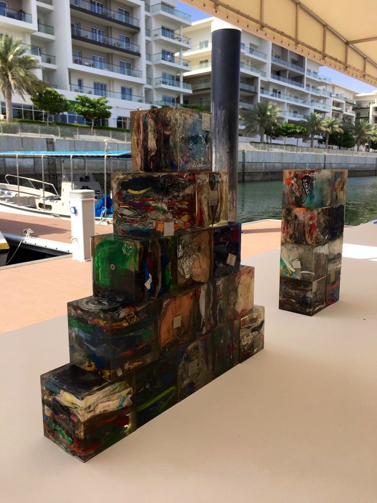 EsberHawazen's tweet photo. From trash to art! Al Mouj Muscat joined the global G-Cubes project to collect plastic from beaches, turning them into unique cube sculptures on show at #AlMoujMuscat @eso_oman_ https://t.co/8dkXVcYoJD