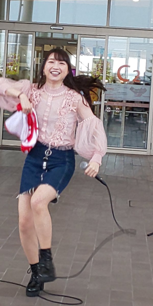 okane_ch2227's tweet photo. イオンモール名古屋茶屋
AZURE# Live 2019.4.13
#音子島  #イオンモール名古屋茶屋 #アズールシャープ #brightparty https://t.co/toj7e3eKGG