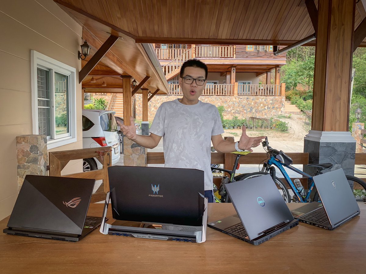 notebookspec's tweet photo. #AdminPong เอา Notebook มาเทสมารีวิวที่บ้านตจว.ด้วย บอกเลยไม่โดนน้ำ เล่นแต่เกมกับดู #netflix ฮา และเดี๋ยวจะ Live FB พูดถึงตลาด Notebook ปี 2019 หลังจากนี้ รวมถึงเล่าย้อนอดีตด้วย คอยติดตามเวลา 16:00 พรุ่งนี้ เจอกัน :) https://t.co/dfeG9W0cXk