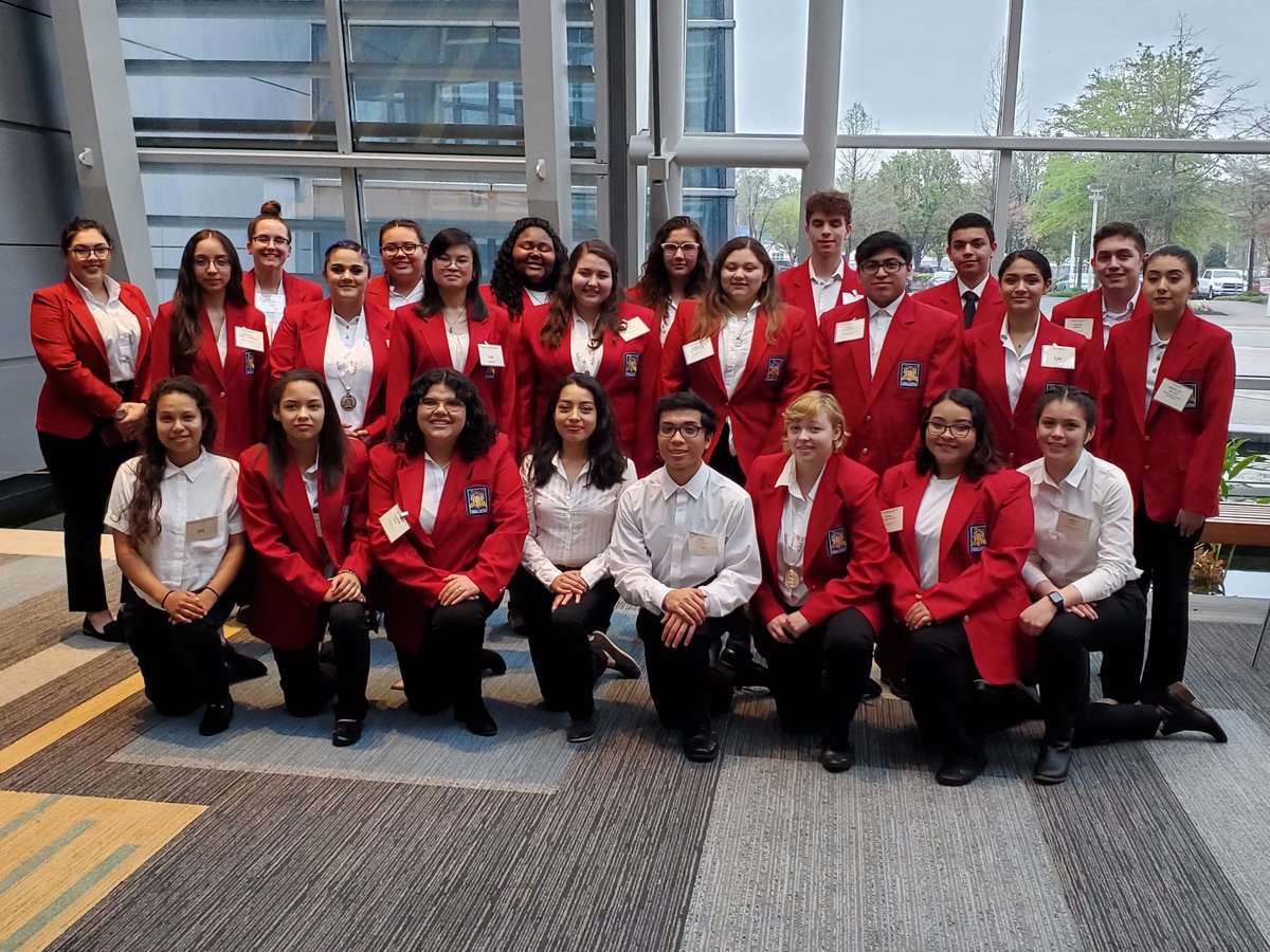 SassyCop's tweet photo. Update!! Osbourn students had an amazing weekend in VA Beach at the SkillsUSA competition! Total medal count: 9 Gold, 3 Silver, and 5 Bronze. I'm so proud of these exceptional young people! #SkillsUSA #OHS @OsbournCTE https://t.co/E2X9u7a7TF
