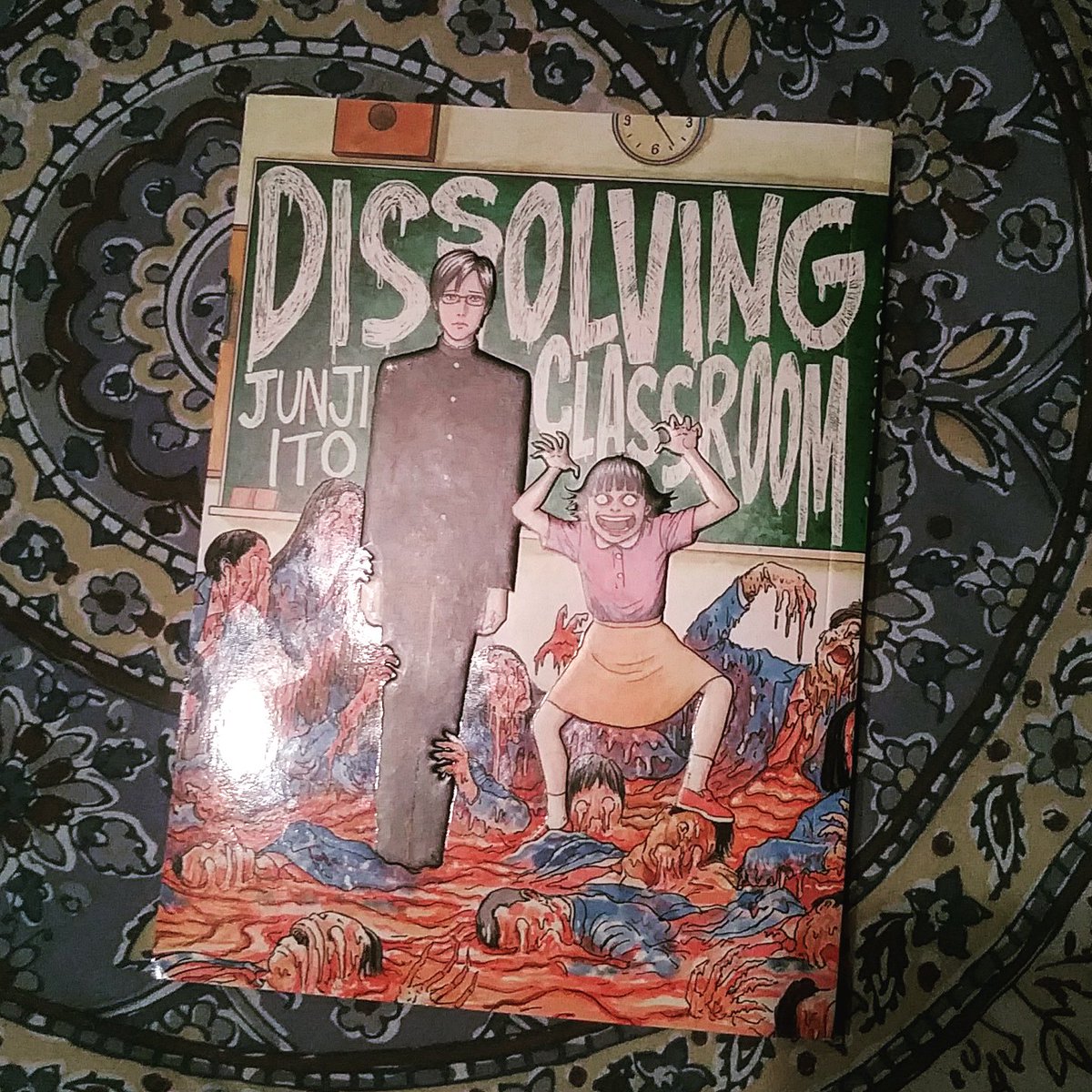 bizarre5011's tweet photo. I gave horror manga a go so many times yet couldn't find anything I liked. I got this on sale so I gave it a chance and I loved it! Dark and twisted siblings for sure!!! May give his other works a go.
#bizarres24hrreadathon #dissolvingclassroom #junjiito #horrormanga #manga https://t.co/aYjHgMkwqj