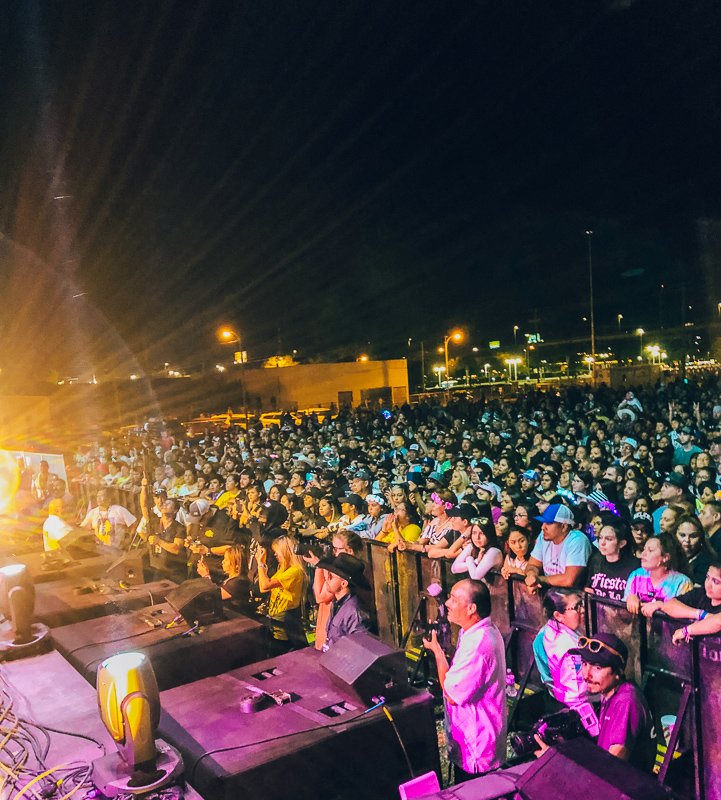 Erick Y Su Grupo Massore have a HUGE crowd at the 2019 Fiesta de la flor presented by CITGO! 🎶

#FDLF 2019 💜