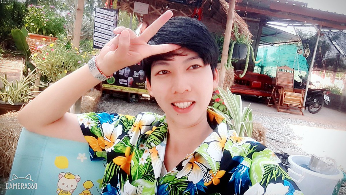 l_yuvadee's tweet photo. “สงกรานต์นี้แป้งบ่มี บายแก้มฟรีได้จ้า 😛💦 https://t.co/iDu3PJGoBp