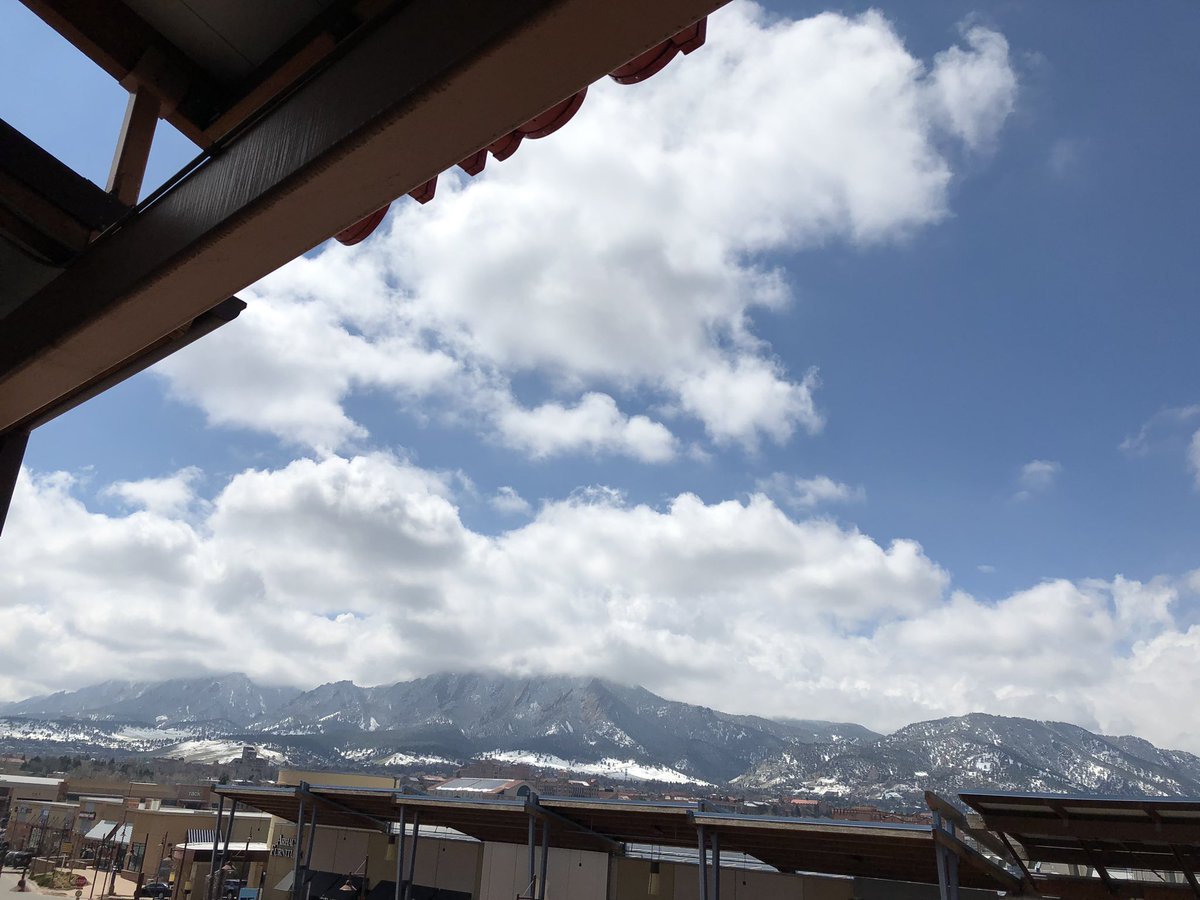 aaronmoney4's tweet photo. When will the snow go away. I need more sun https://t.co/PWmCqYlGwt