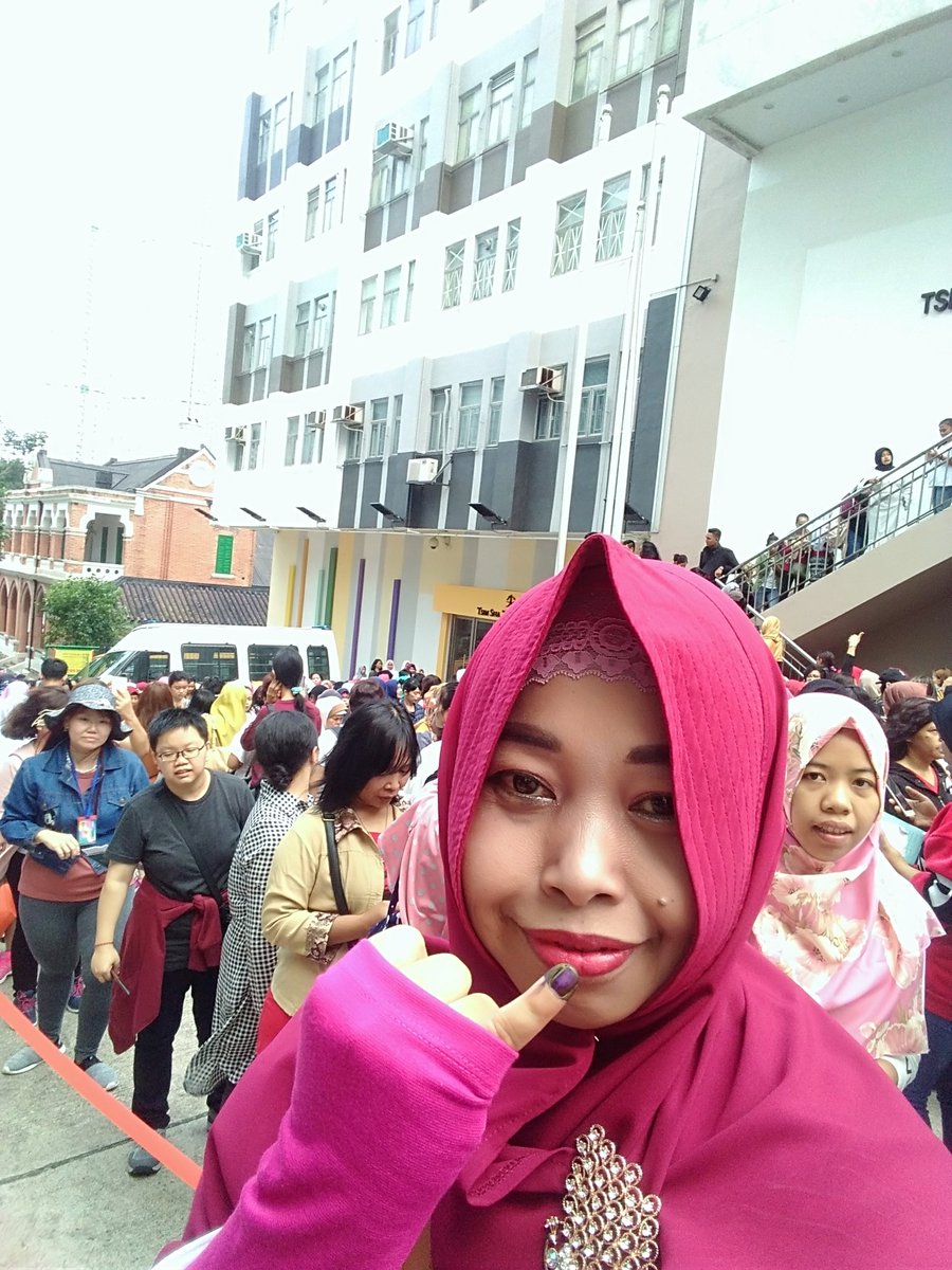 Alhandulillah aq udah nyoplos ramai antri bnget 
HK hari ini @monel_sweet <a href="/AlyuZu/">M.Ali</a>