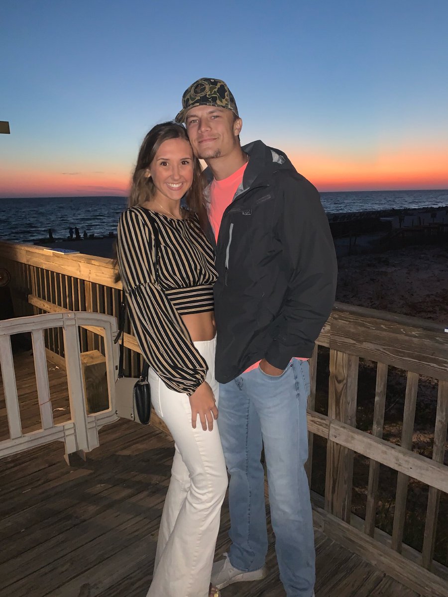 _kayyniicolee's tweet photo. appreciation post for the boy who always knows how to make me smile. i love you forever sunshine💛 https://t.co/fZwRlfvkpe