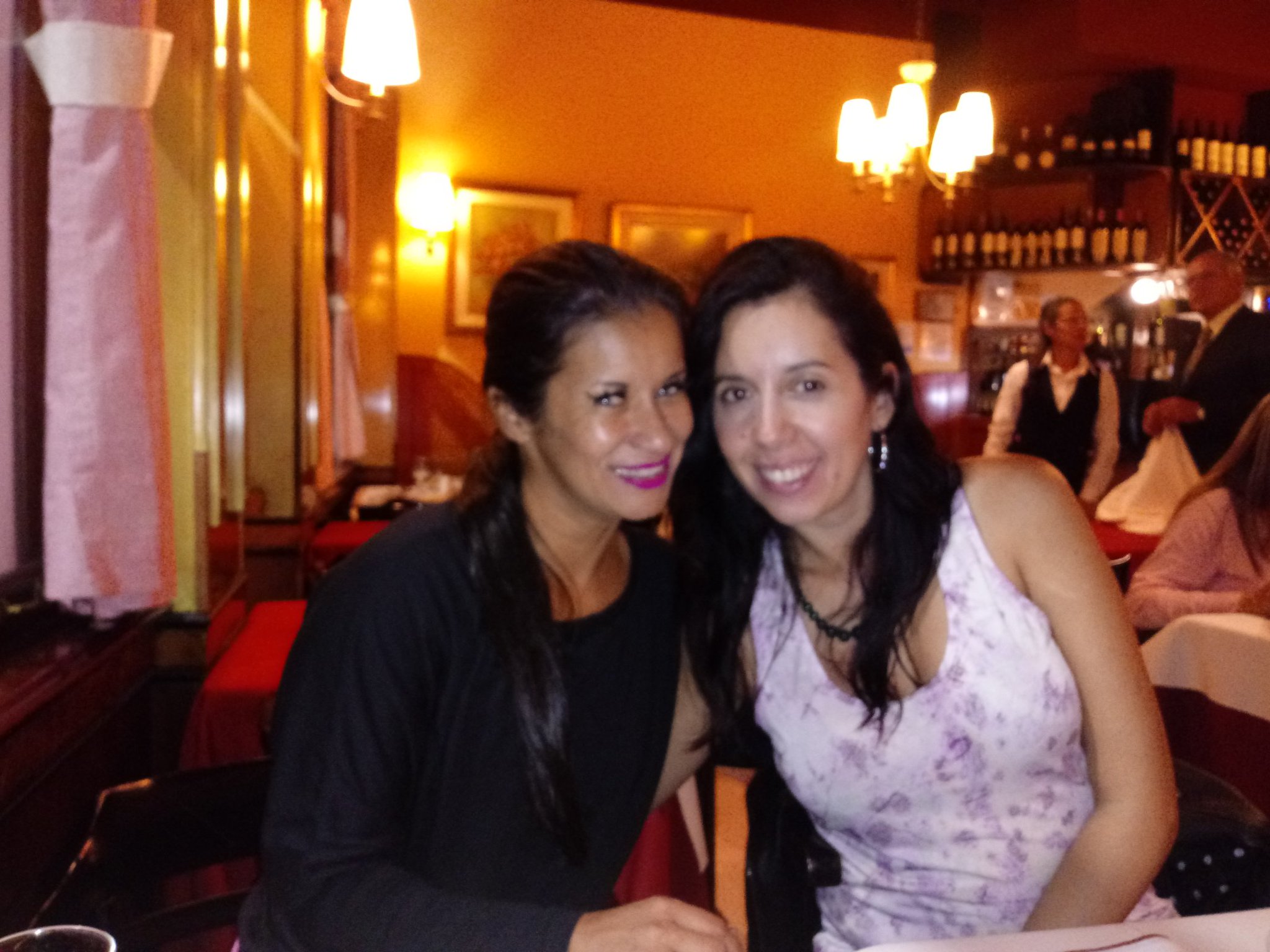 Cena de xxx con @gloriaparque https://t.co/L5iy4Ebk8C