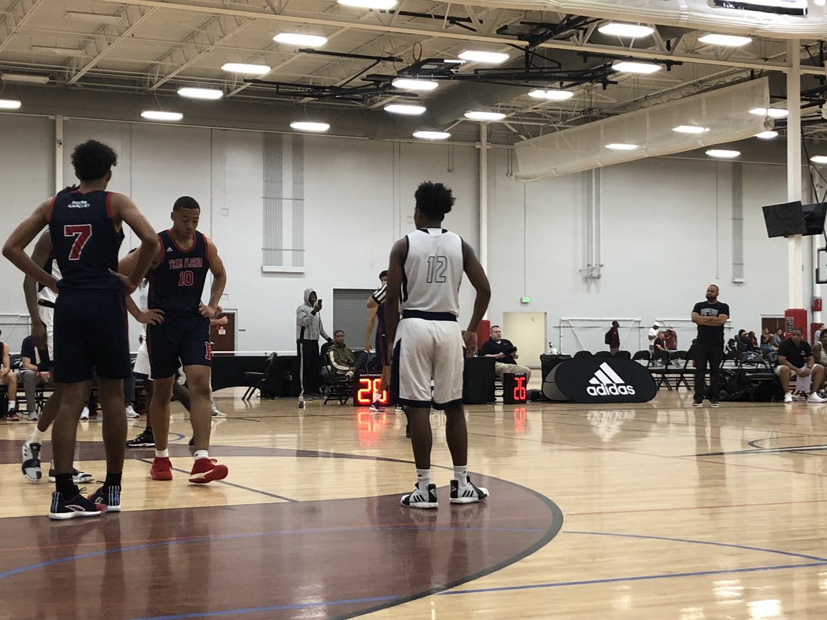 Journee Phillips and Josh Jones kept their feet on the gas pedal tonight when it seemed like the rest of the team wanted to go home. They combined for 28 of the team’s 49 points, to go along with 8 rebounds and 7 steals. Fast, aggressive guards who don’t mind contact.
