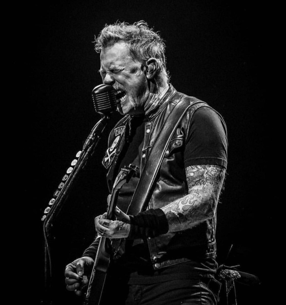 SilverbackGrowl's tweet photo. آدم پیر میشه هم مثل جیمز هتفیلد پیر بشه.
#JamesHatefield #Metallica 🤘 https://t.co/MncDOfpsAb