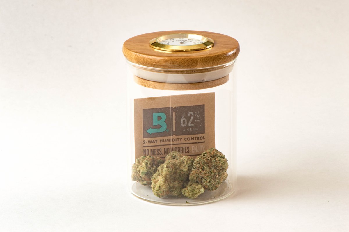 StashhB's tweet photo. StashhJars are in stock! Get yours before they are gone.
https://t.co/mAwEHvKWkG
#weed #cannabis #marijuana #cannabiscommunity #highsociety #hightimes #joints #joint #dabs #thc #bong #bongs #reefer #stoner #stoned #stashbox #stashboxes #StashhBox #luxury https://t.co/J5uvo9Uq14