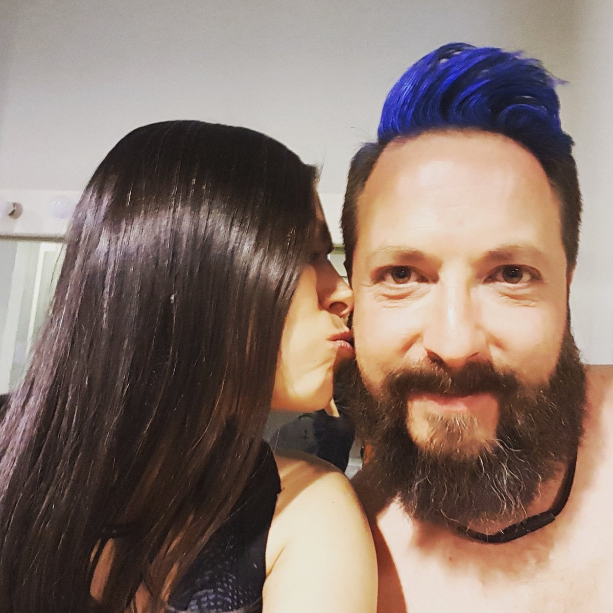 ZetteVoltage's tweet photo. Johnny Pous terminando de tocar en el @LunarioMx con @Rosideral
#rock #banda #concierto #love #fin https://t.co/eQN4Aoc5b0