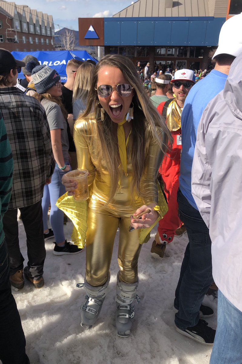 caroline_kurrus's tweet photo. Beach day! #SLReggaeFest @SugarloafMaine https://t.co/UWbfC8Y9HR