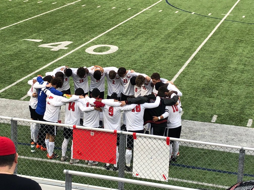 freddskieee's tweet photo. It was a crazy year, never thought it would’ve ended this way but we move 🤙🏽❗️It was an honor to be able to be one of the captains and lead y’all this year. Best team to ever step in Burleson for sure🗣 #44vseverybody https://t.co/b20wnz4SrS