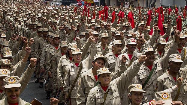 delcyrodriguezv's tweet photo. Que ningún imperio se atreva a mancillar la Patria de Bolívar y Chávez! El pueblo en armas hará inexpugnable nuestro sagrado territorio y soberanía! Que viva la Milicia Bolivariana! El pueblo organizado garantiza la defensa integral de la Nación! #DiaDeLaDignidadNacional https://t.co/a4Sct1Ival