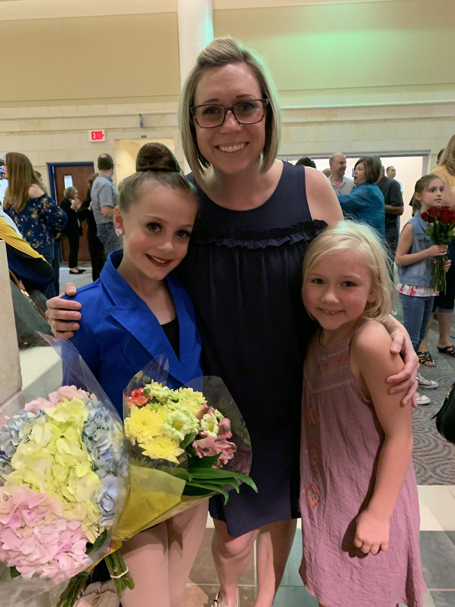 msloftins_class's tweet image. Supporting my student outside of the classroom! #proudteacher #itswhatmustangsdo #momanddotdate #beingsickcantstopme