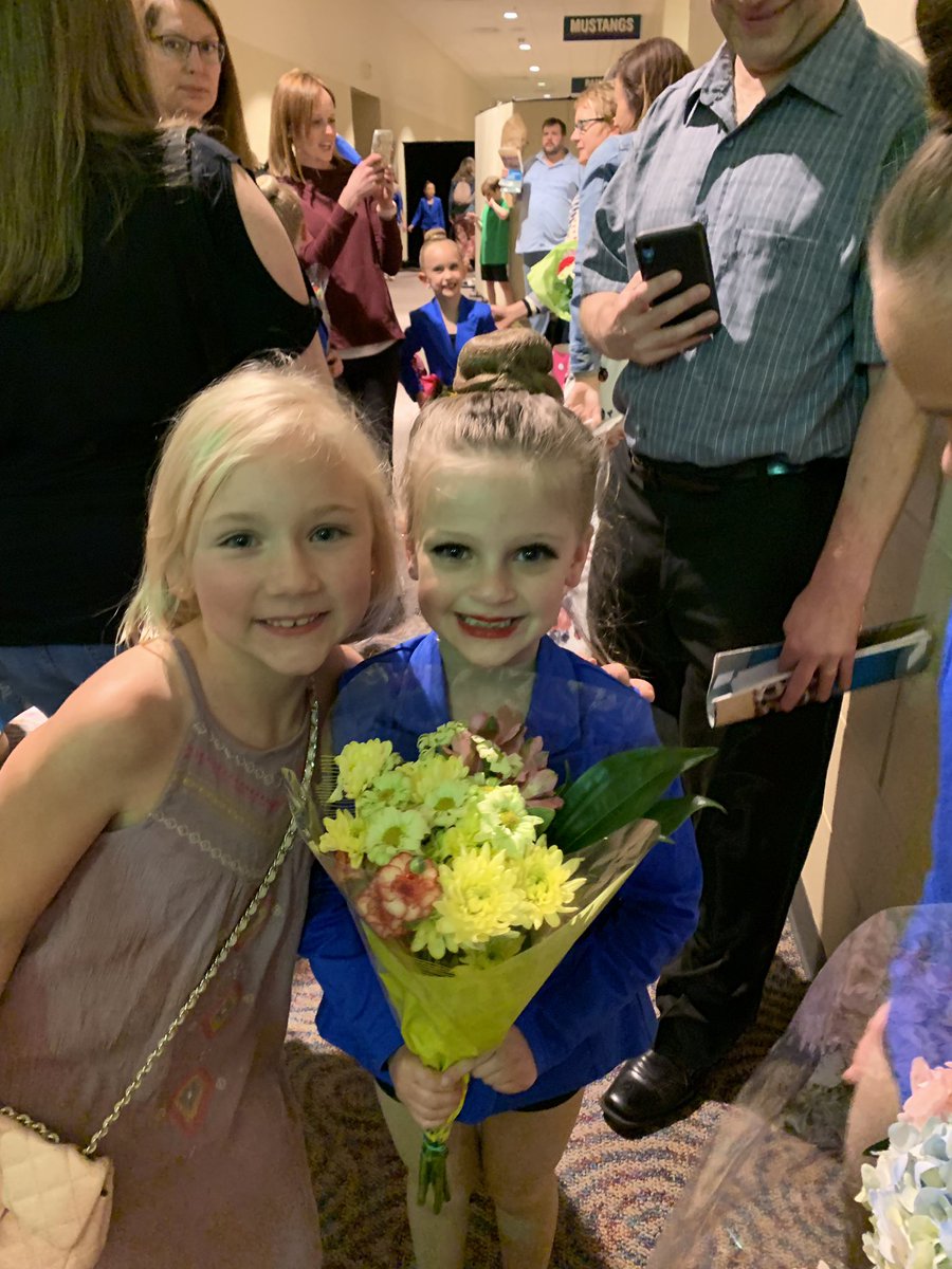 msloftins_class's tweet image. Supporting my student outside of the classroom! #proudteacher #itswhatmustangsdo #momanddotdate #beingsickcantstopme