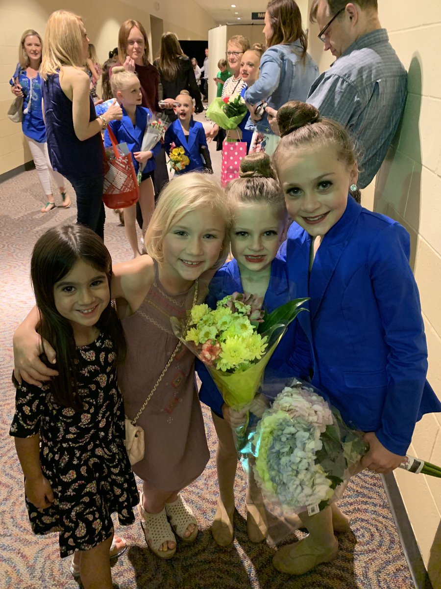 msloftins_class's tweet image. Supporting my student outside of the classroom! #proudteacher #itswhatmustangsdo #momanddotdate #beingsickcantstopme