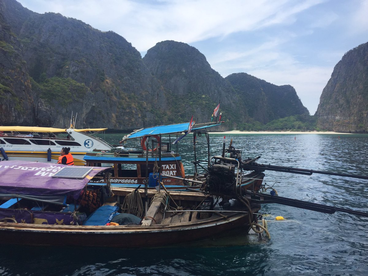 kinator's tweet photo. #mayabay #kohphiphi #thaïland https://t.co/hq1RRLqzyE