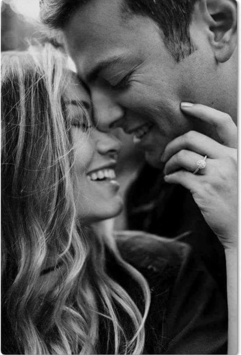 ImrenFiliz's tweet photo. #Sevgide #faiz #caizdir.❣
#Seni #bir #seveni,#sen #iki #katı #sev..❣
________________///🖤❤ https://t.co/xs7kZxCRn2