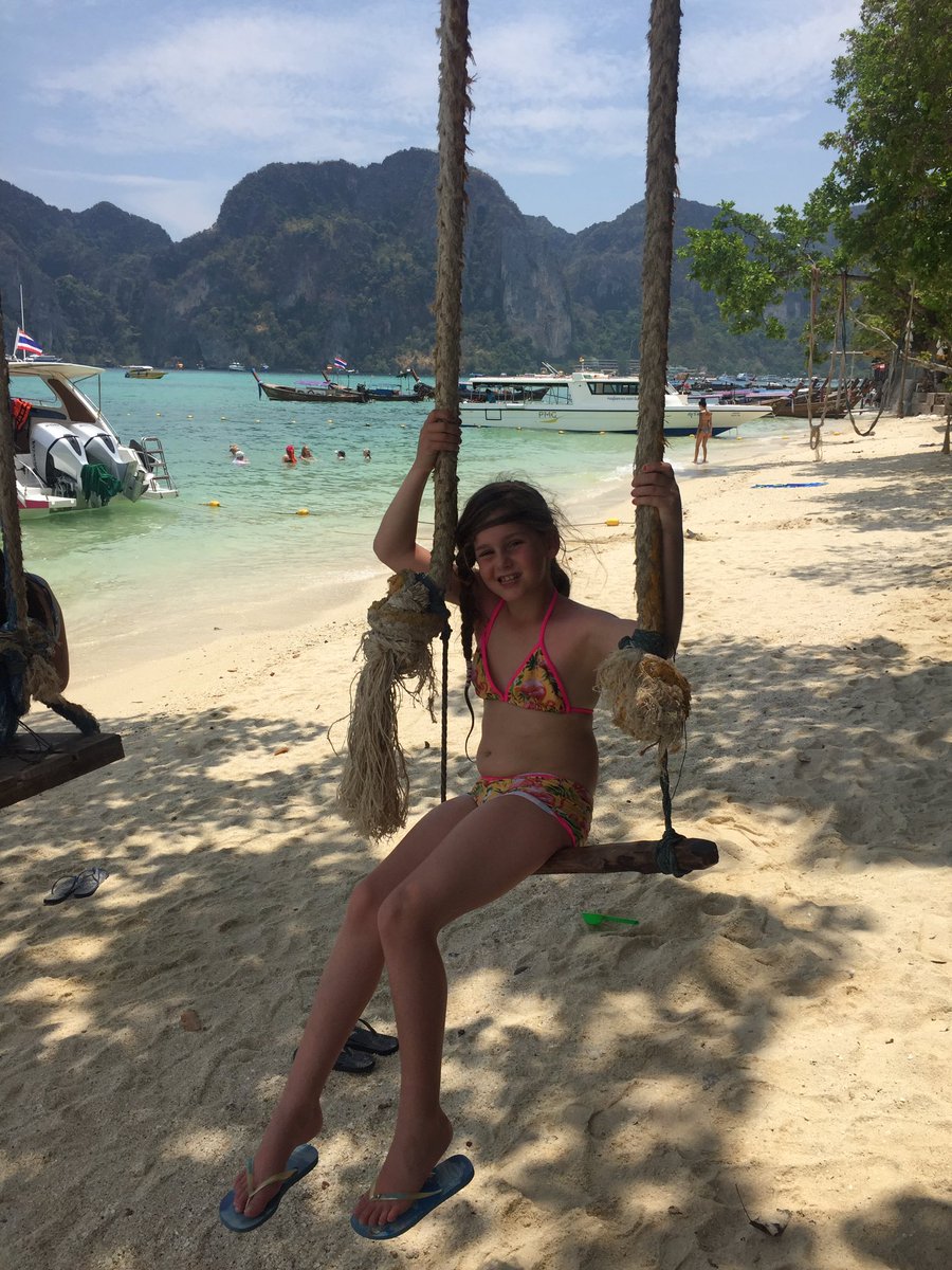kinator's tweet photo. #phiphidon #kohphiphi #thaïland https://t.co/MZFl5SZsaH