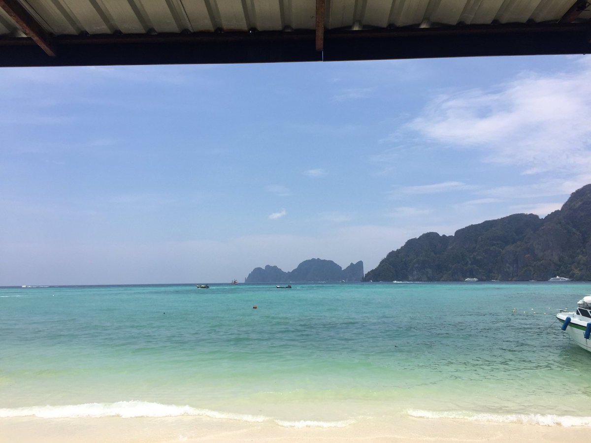 kinator's tweet photo. #phiphidon #kohphiphi #thaïland https://t.co/MZFl5SZsaH
