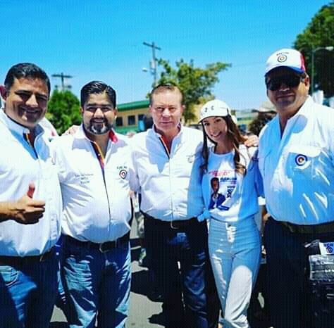 soybetov's tweet photo. Excelente caminata en zona 21, los vecinos quieren que con Union se de el Cambio en la Nacion. "UCN" https://t.co/AQZHEvoDXX