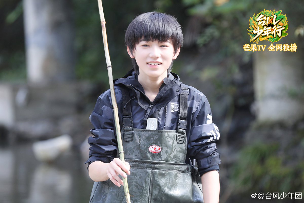 AllforSYX's tweet photo. ❣TYT台风少年团微博更新 weibo update❣

台风少年行🌟EP 11
迎接新挑战!
Meet new challenges!

#宋亚轩 #SongYaXuan #台风少年团宋亚轩 #TYT宋亚轩 #TYT #台风少年团 #TYPHOONTEENS​ #台风少年行 #tytgo https://t.co/bBMBvmLiU3