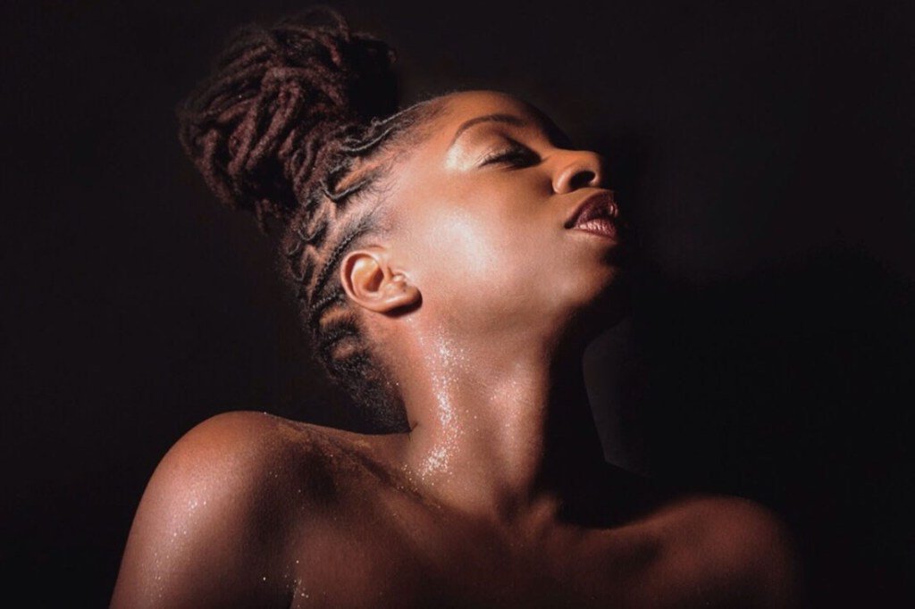 Shellz – “Slide” [VIDEO] undergroundhiphopradio.com/2019/04/13/she…