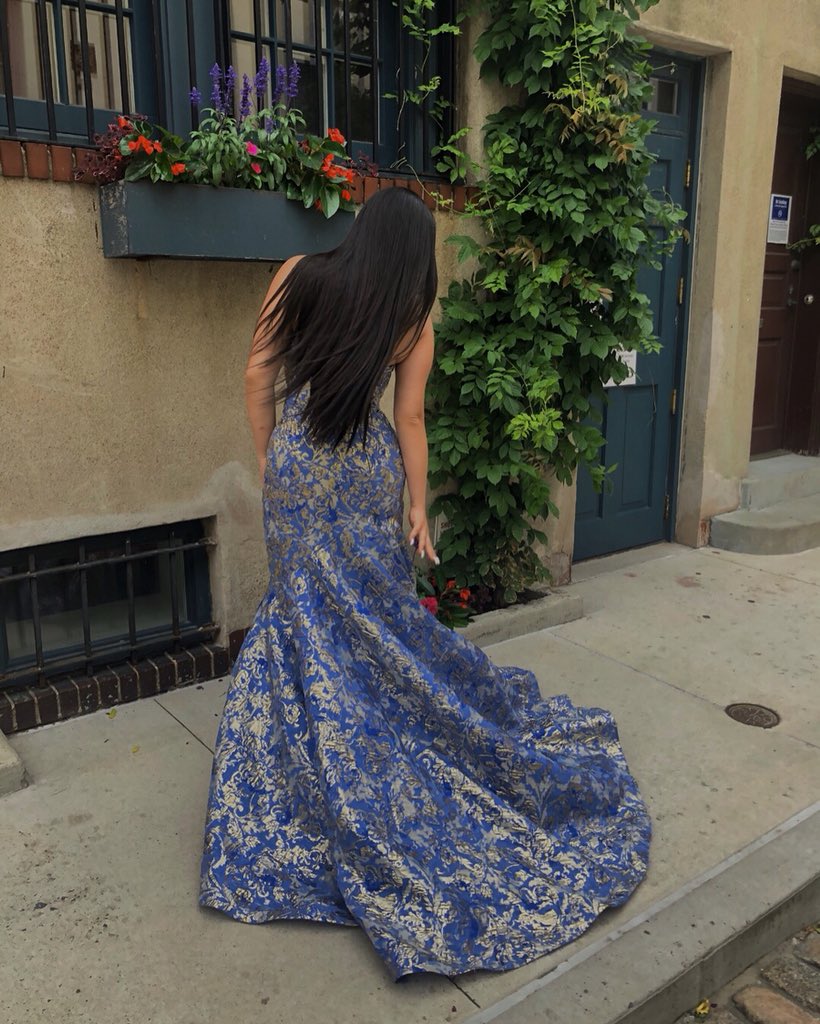 ltsbellababy's tweet photo. i used to feel like a whale in dresses and now i felt like a whole snack! https://t.co/XphzUtcM9F