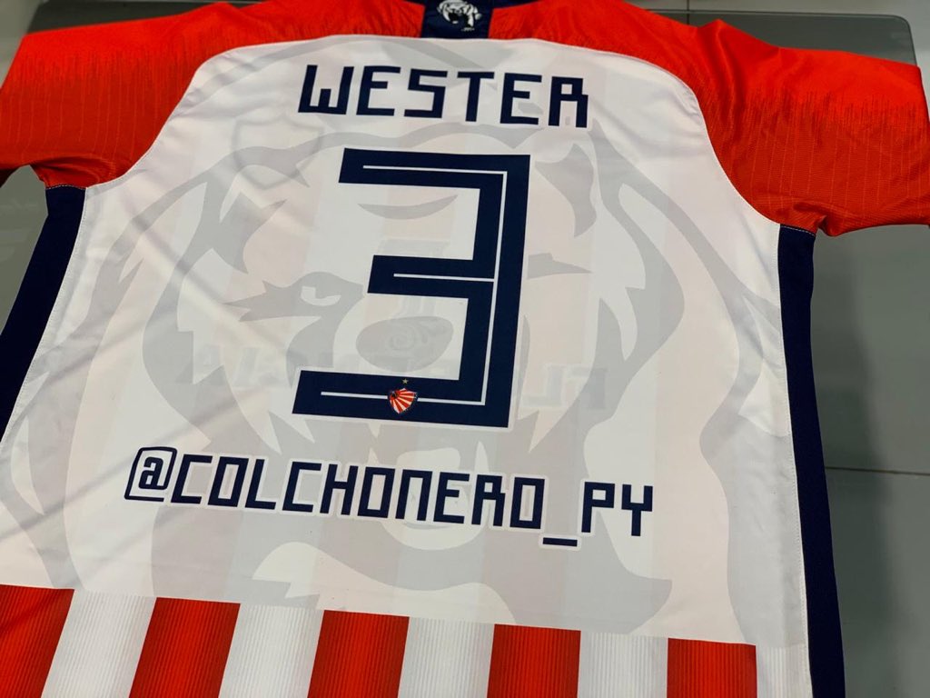 colchonero_py's tweet photo. Vuelve la querida roja y blanca rayada! Mandarina lo que se viene..
Casualmente @westernomas la figura de hoy! #QuePintitaMetisteColcho #MamaQuerida #ColchoneroFutbolChampagne https://t.co/dkfwYqpIL2