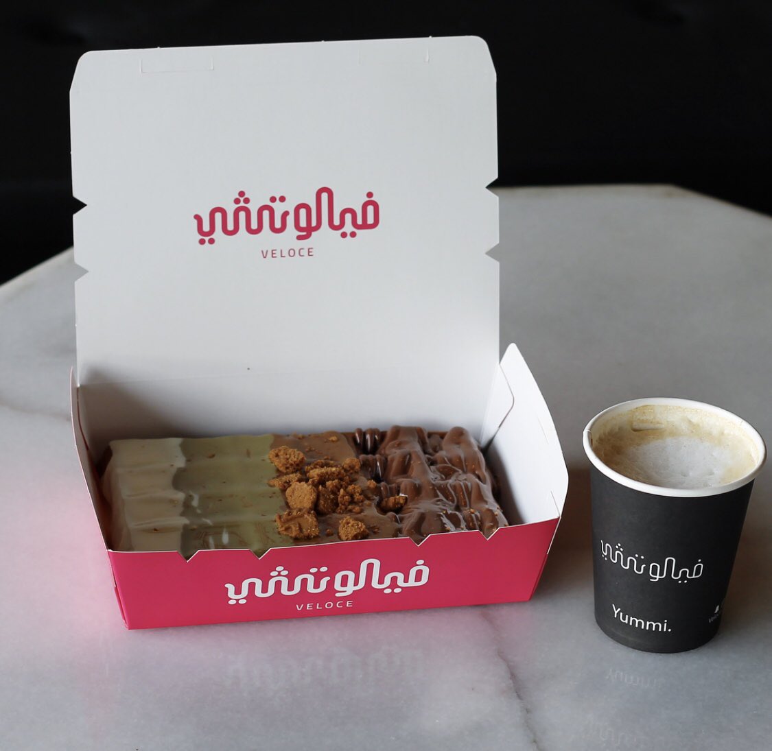 فيلوتششي كافيه
@veloce_cafe_sa
@1399_asa
على طريق الملك فهد
مقابل المستشفى السعودي الألماني ،
المكان هادي
الاسسعار مناسبه
يقدم القهوه البارده ب انواعها ،
والقهوه الحاره ، وكريب الفيلوتشي
والوافل اللذيذ، بوكسات المييني بان كيك
يستحق التجربه 👌🏻.