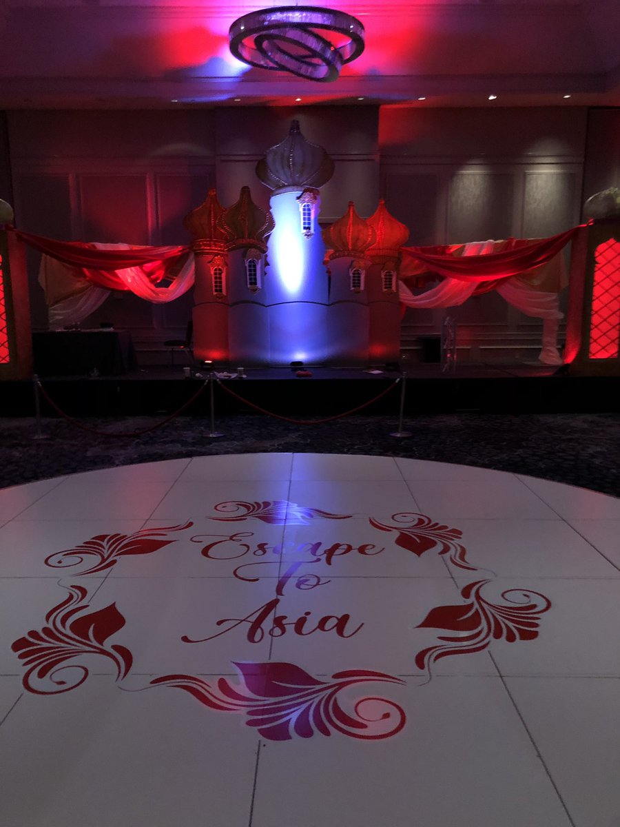 J_Renee_Page's tweet image. Prom was everything! 😍😍😍 #morepicstocome #NAEscapeToAsia