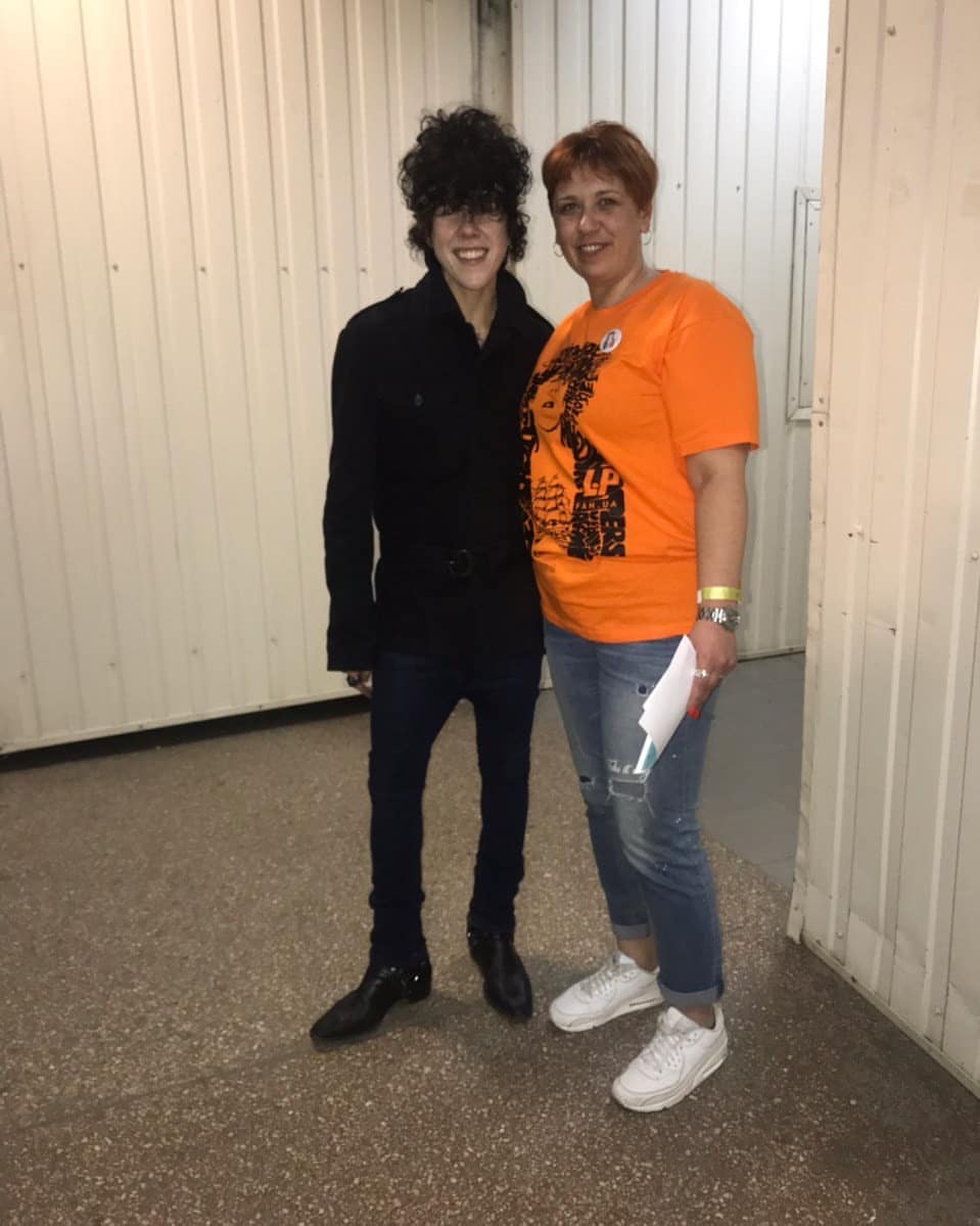 LPfanua's tweet photo. Meet&amp;greet with @iamlpofficial 😍🧡
#lp #lpfanua #iamlpofficial #everythingisorson #whenwerehigh #Ukraine #lrwpeople #lpfan #europe #houseonfire #hearttomouth #incredible #gastroli #lpukrainetour #kharkiv https://t.co/LVzj6oehVY