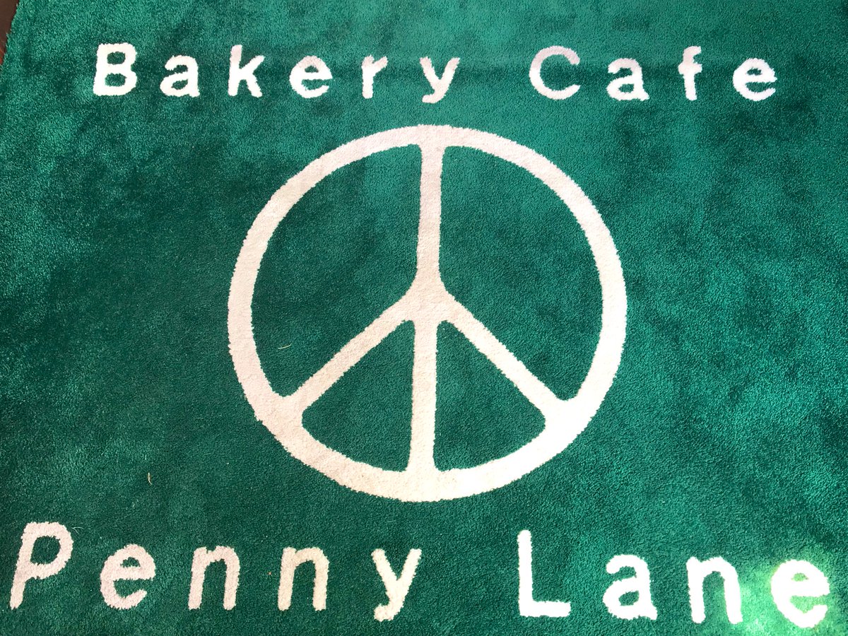 MMnara222's tweet photo. PENNY LANE!感動~☺︎
#休日感 #pennylane #TheBeatles #blueberrybread https://t.co/KsEpptvjRT