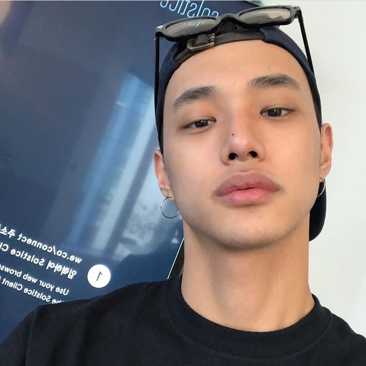 onlypjhoon's tweet photo. Jung Jinhyeong
Oh Jinseok (obon)
Elan
Park Jihoon https://t.co/o8W9s7kPlB
