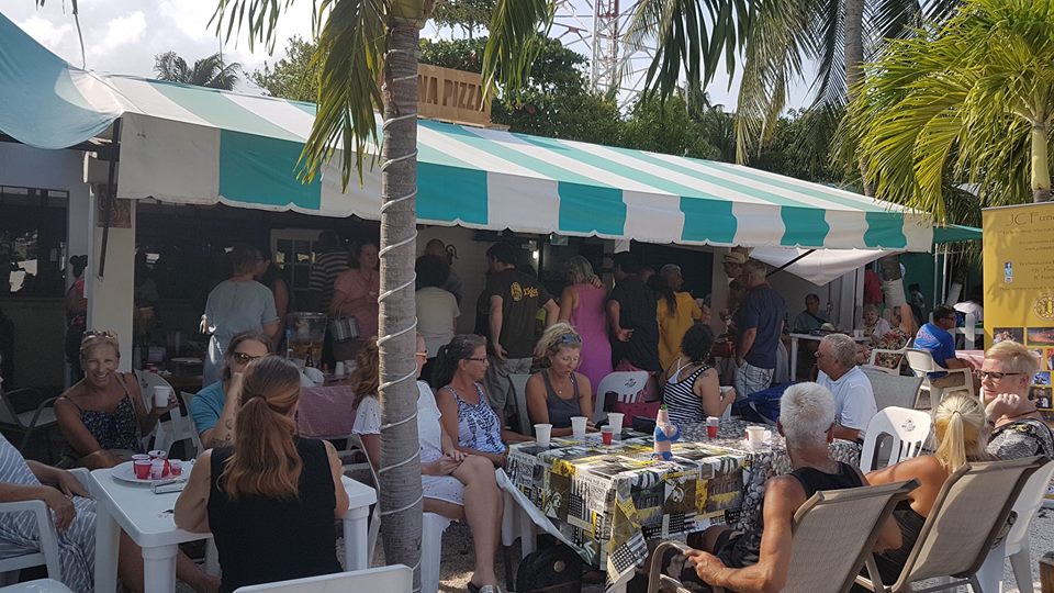 JC_Fundraising's tweet photo. An Amazingly at the #IWANNASANGRIA competition in #PuertoMorelos  $17128.50mx was raised to buy dog food for 2 refuges in PM. #RunAwayRealty were Crowned the BEST Sangria in town !!!  Huge Congrats @JadenCornelious and team !!! https://t.co/A8zRJd8Qsv