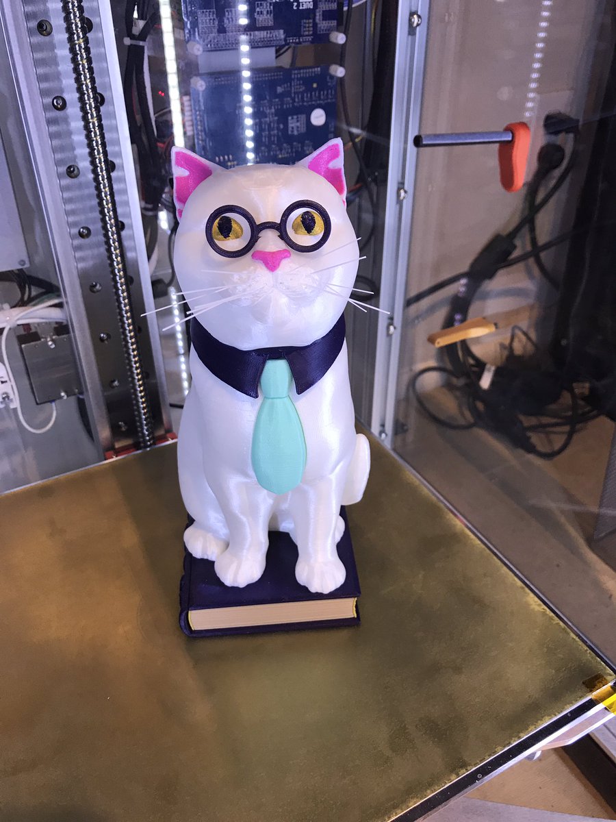TechildLLC's tweet image. #Librarycat print completed! Murphy needs better whiskers! Printed in @SnoLabs3D filaments; Pearl white, black amethyst, mint green, woodfill, alchemist gold, and pink on Opencore! What an amazing model, thank you for sharing @loubie_3D!